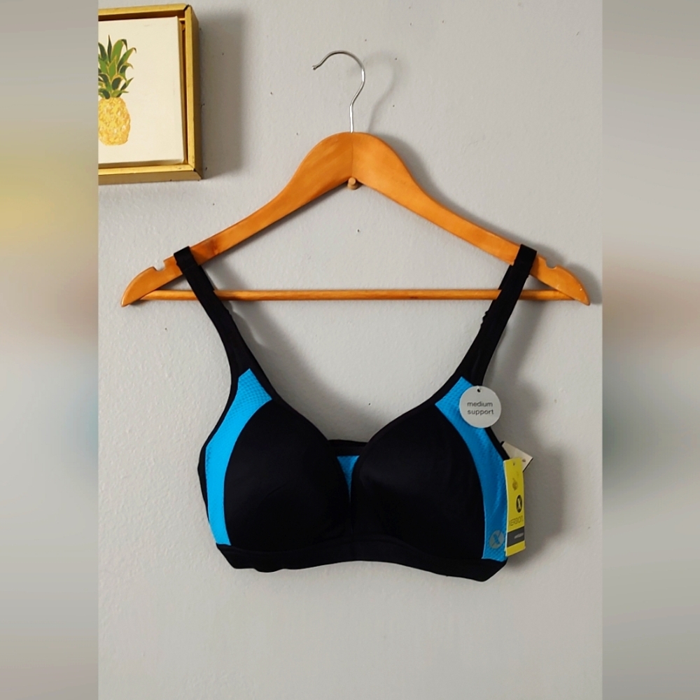 Xersion sports bra  Women  Black And  Blue Size Small  Medium Support New